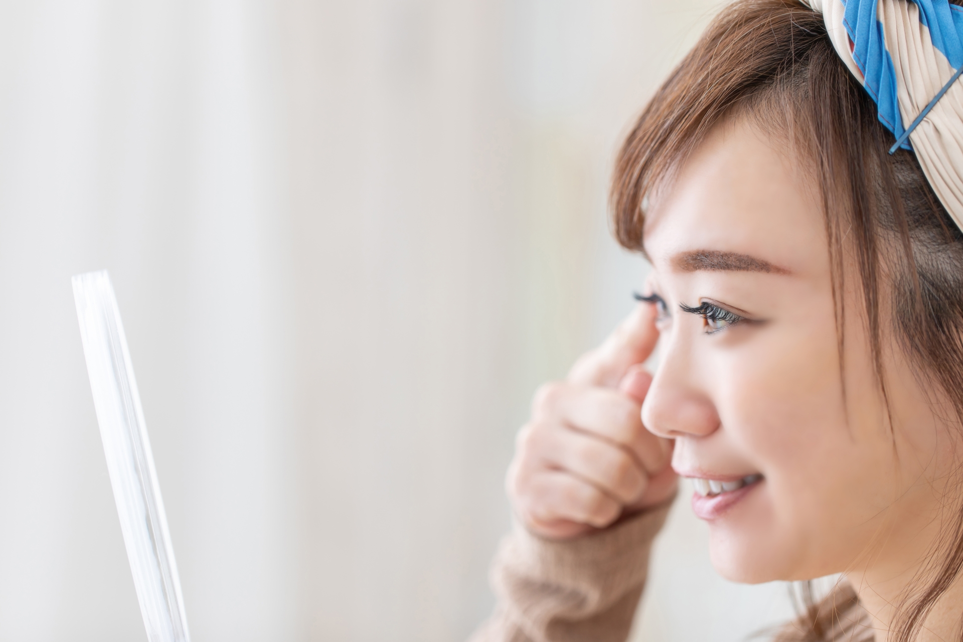 目元の印象をさらにアップさせる「まつ毛美容液」とは？