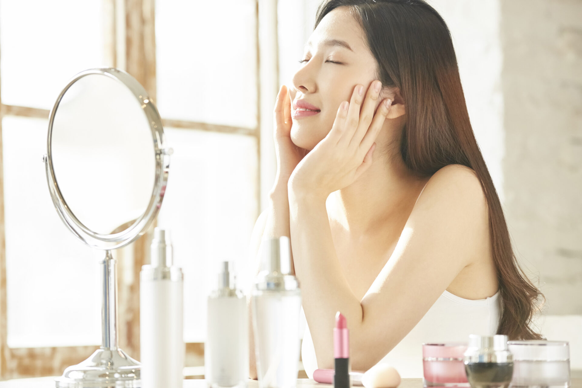 シミの原因となるメラニンを抑制する方法とは？