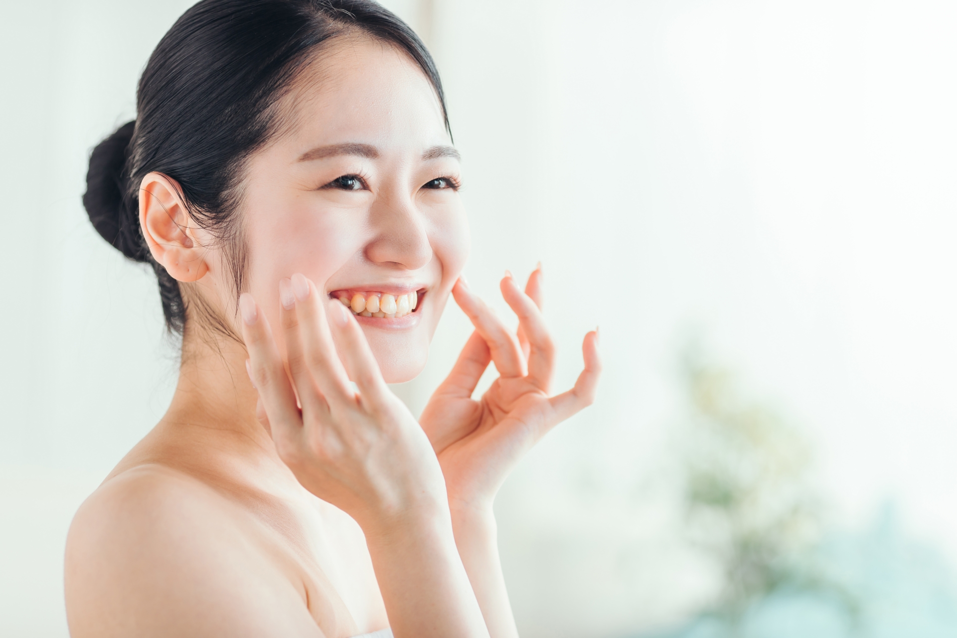 化粧水とは？役割や選び方・効果をアップさせる使い方について解説！