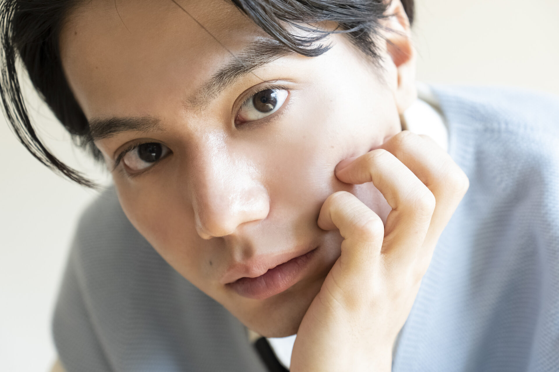 まつ毛美容液が男性にもおすすめの理由
