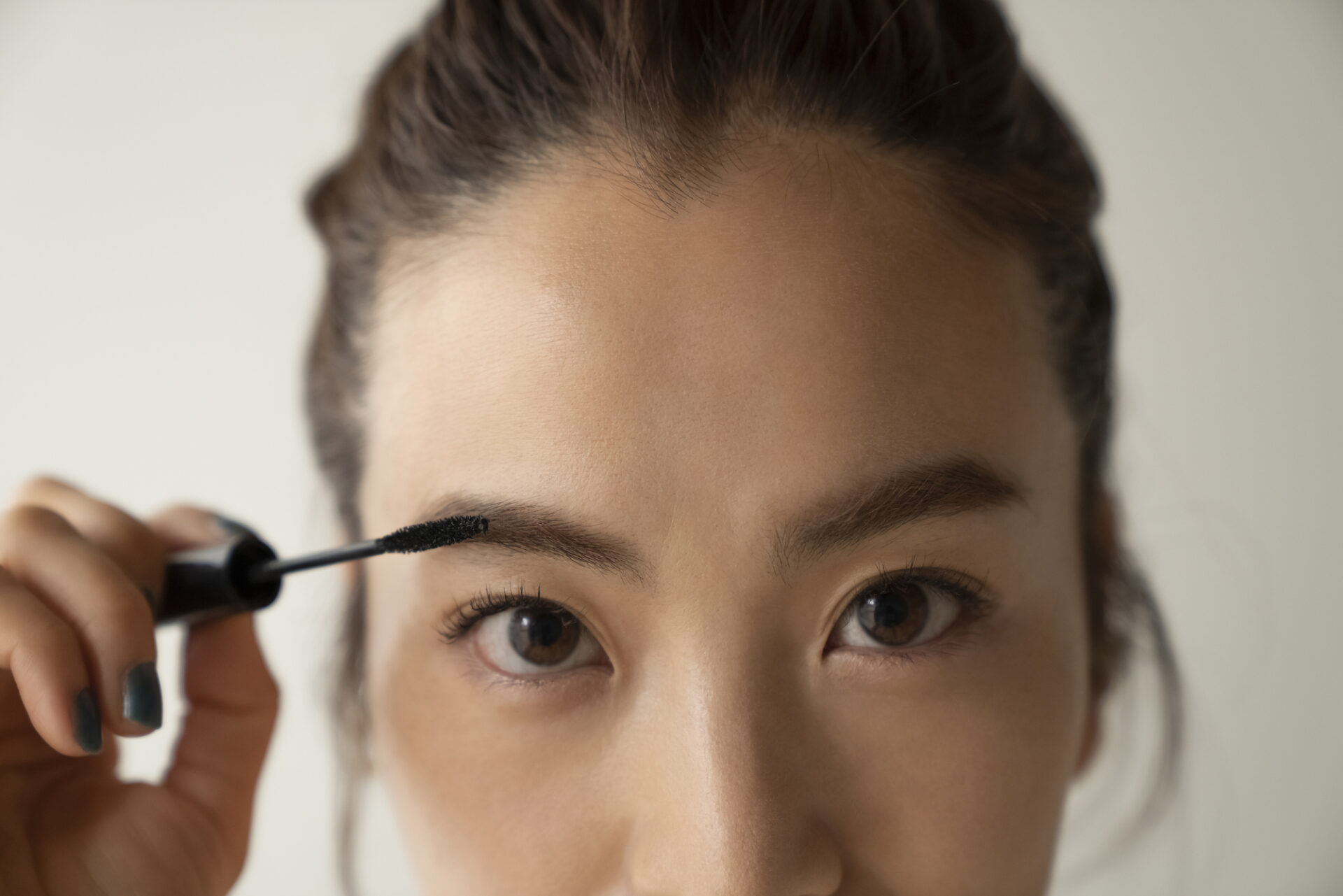 まつ毛美容液がまゆげに与える効果とは？